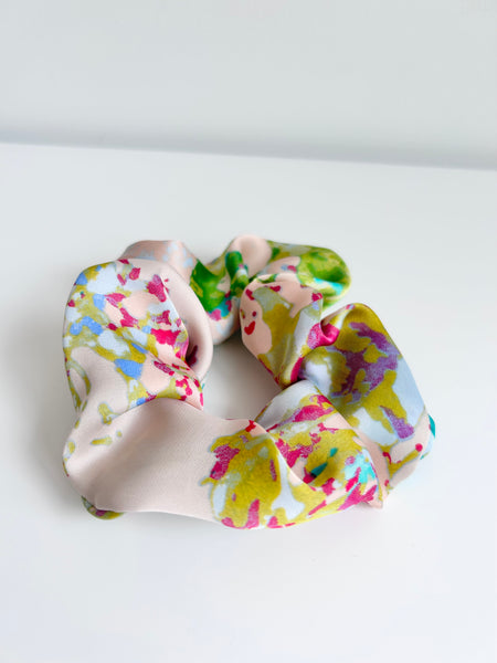 Spray paint, Scrunchie
