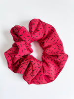 Red confetti, Scrunchie